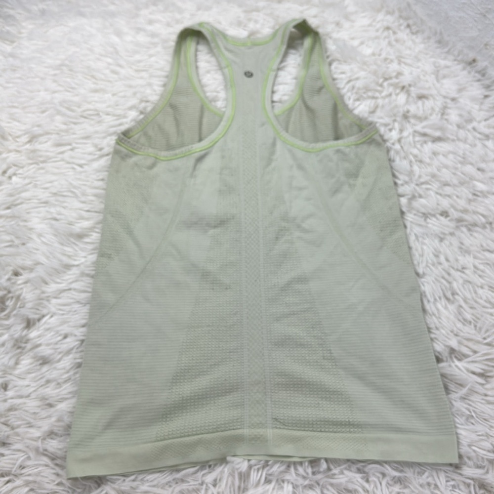 Lululemon Swiftly Tech Tank - Picture 4 of 5